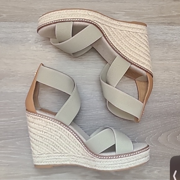 Tory Burch Cream Women's Sandals - Picture 2 of 5